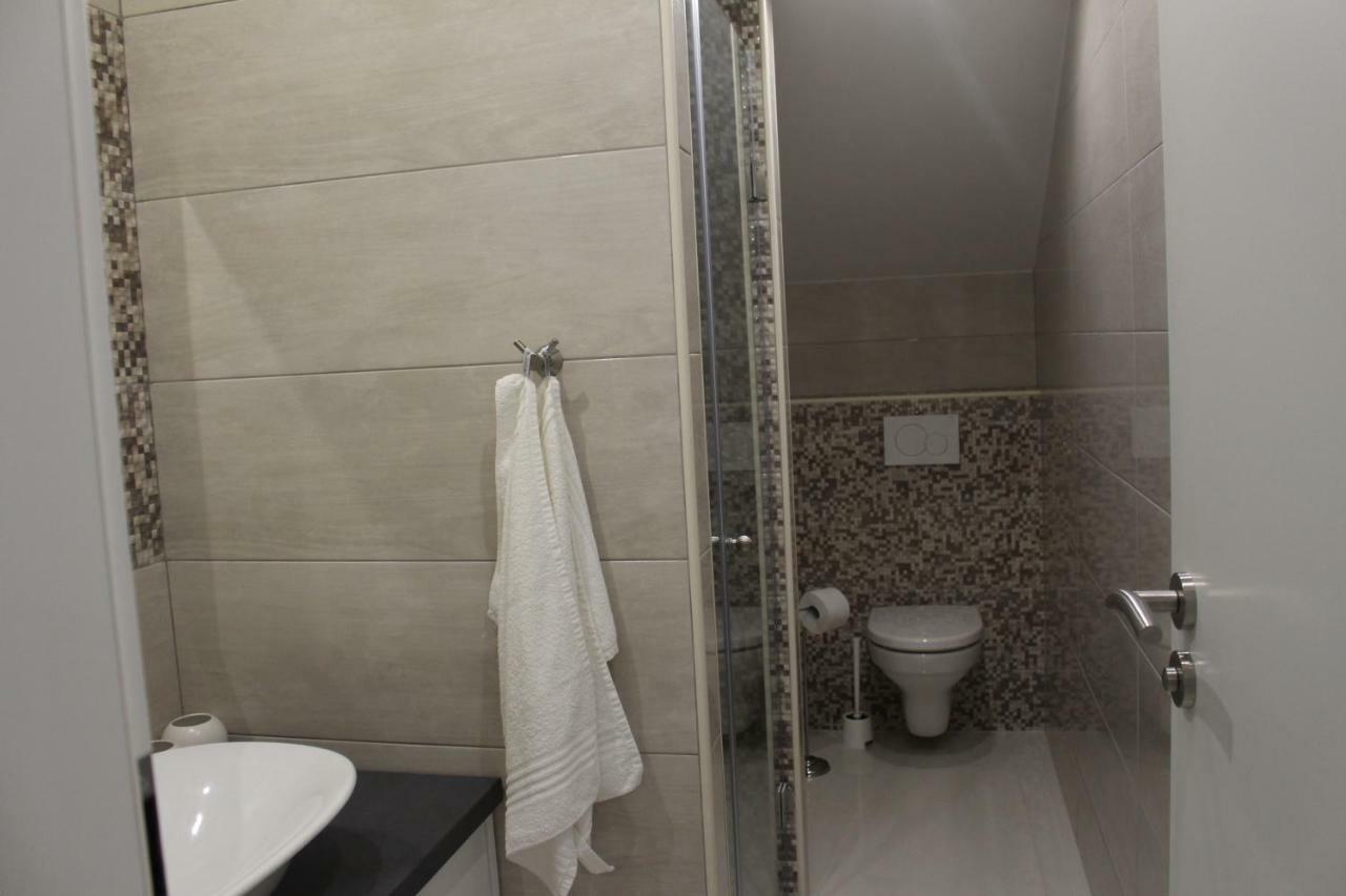 Apartments Helena 比比涅 外观 照片